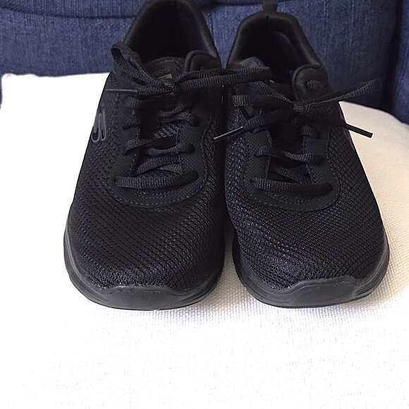 Skechers/Black Comfort Sneakers/Women's/Size 7/Used Only One Time - Picture 11 of 12